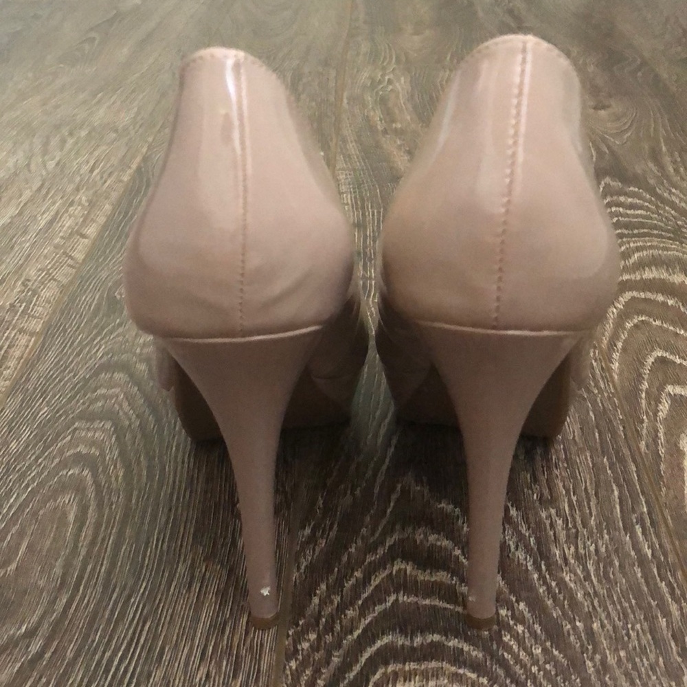 Nude Pumps - Picture 2 of 4